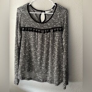 Paper Crane Black & White Tassel Knit Blouse/Sweater NWOT